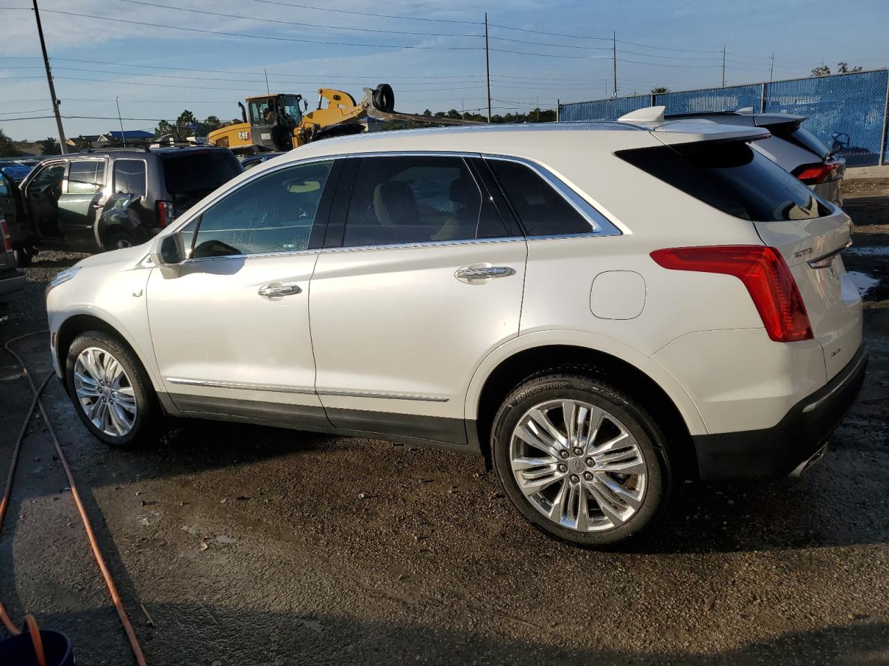 2017 Cadillac XT5 - Image 2
