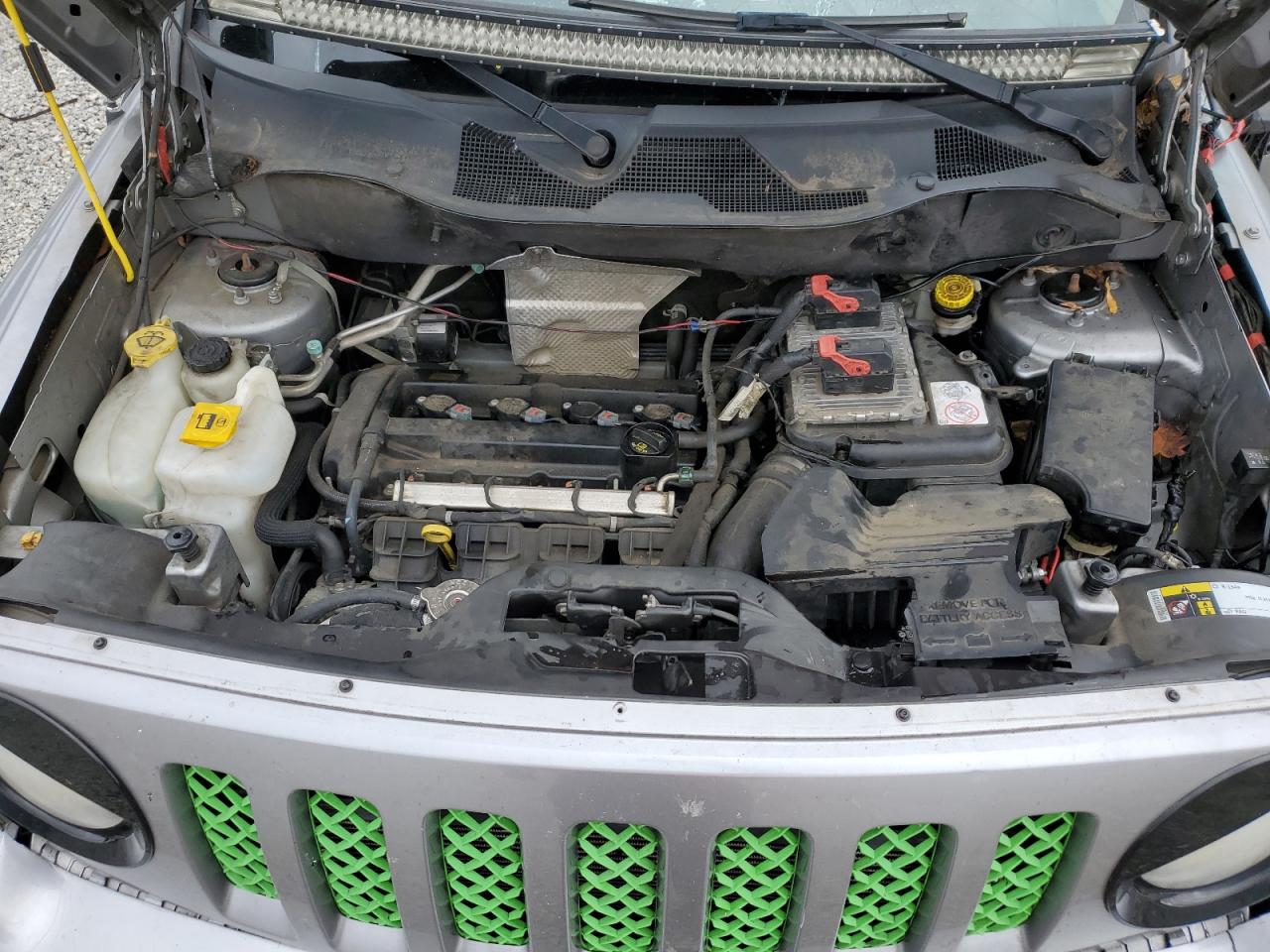 2015 Jeep Liberty (Patriot) - Image 13