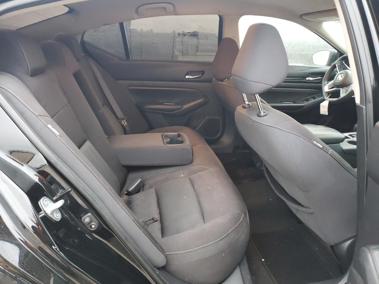 2020 Nissan Altima - Image 10