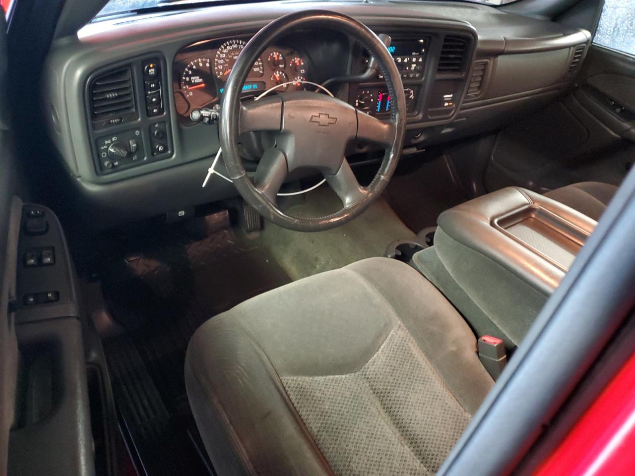 2003 Chevrolet Silverado - Image 8