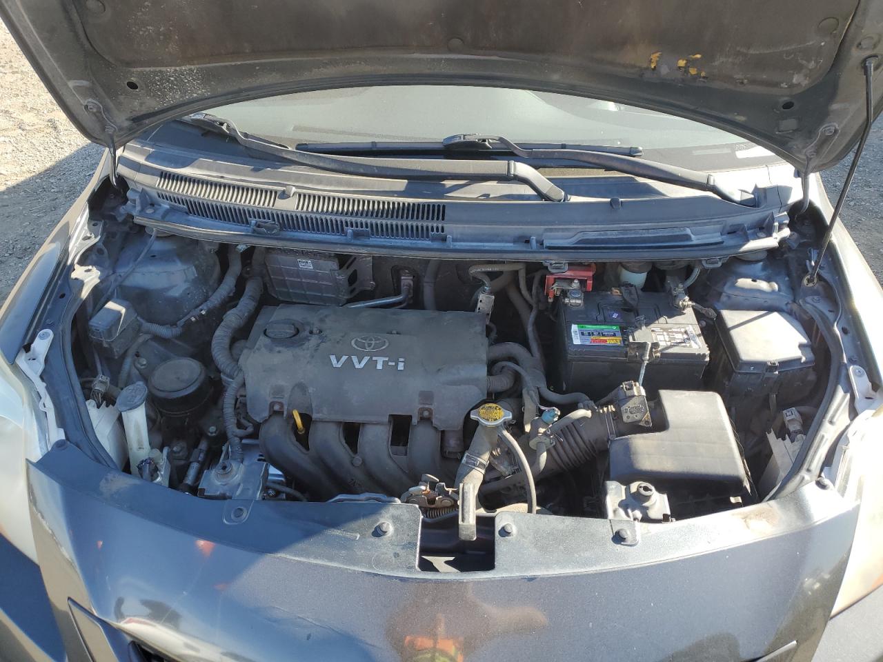 2010 Toyota Yaris - Image 11