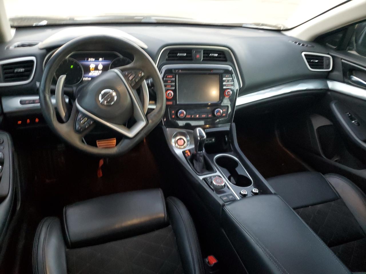 2016 Nissan Maxima - Image 8