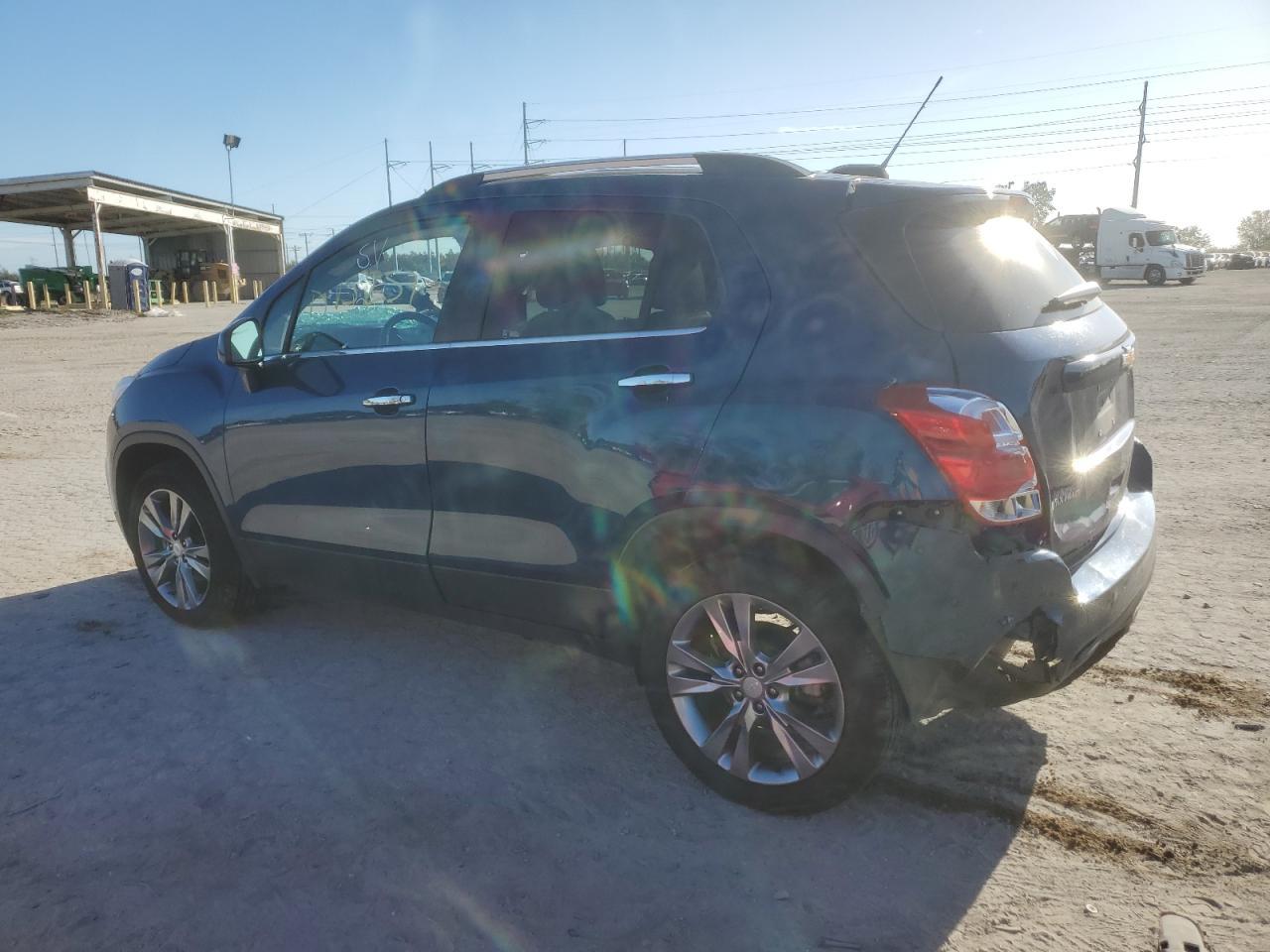 2020 Chevrolet Trax - Image 2