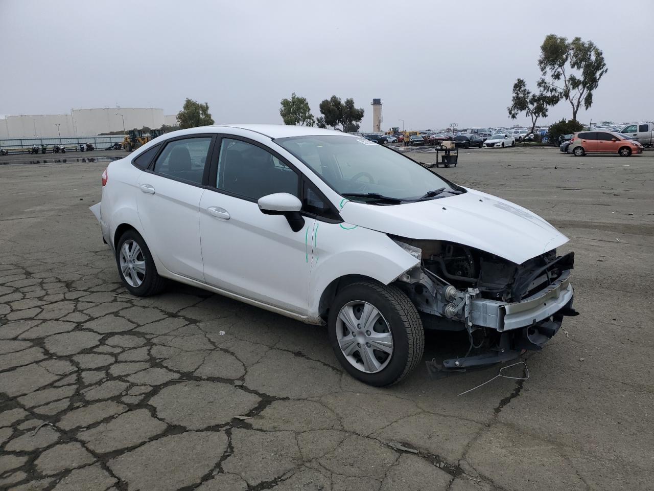 VIN 3FADP4AJ0GM157262 2016 FORD FIESTA no.4