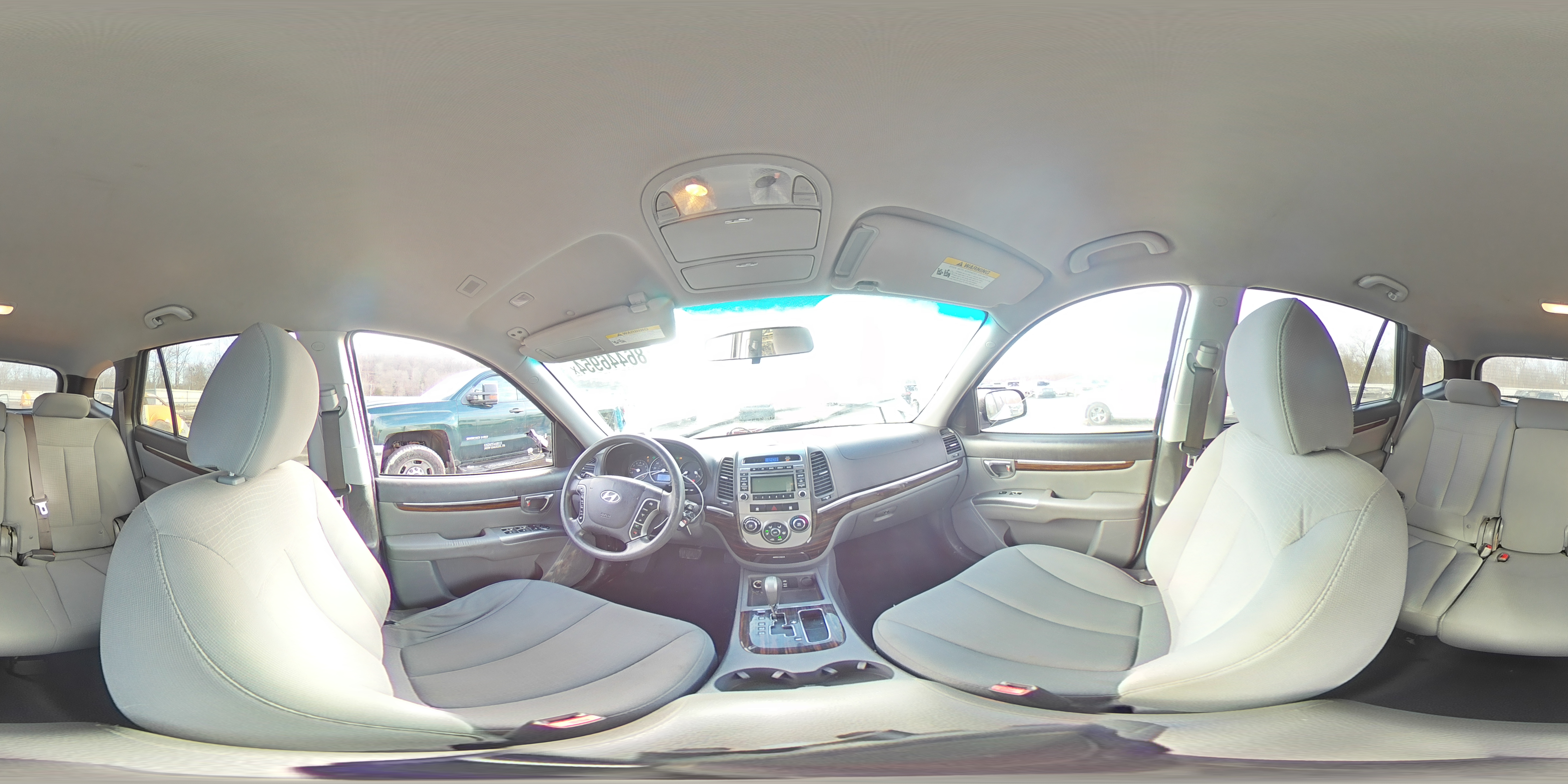 2011 Hyundai Santa Fe - Image 13