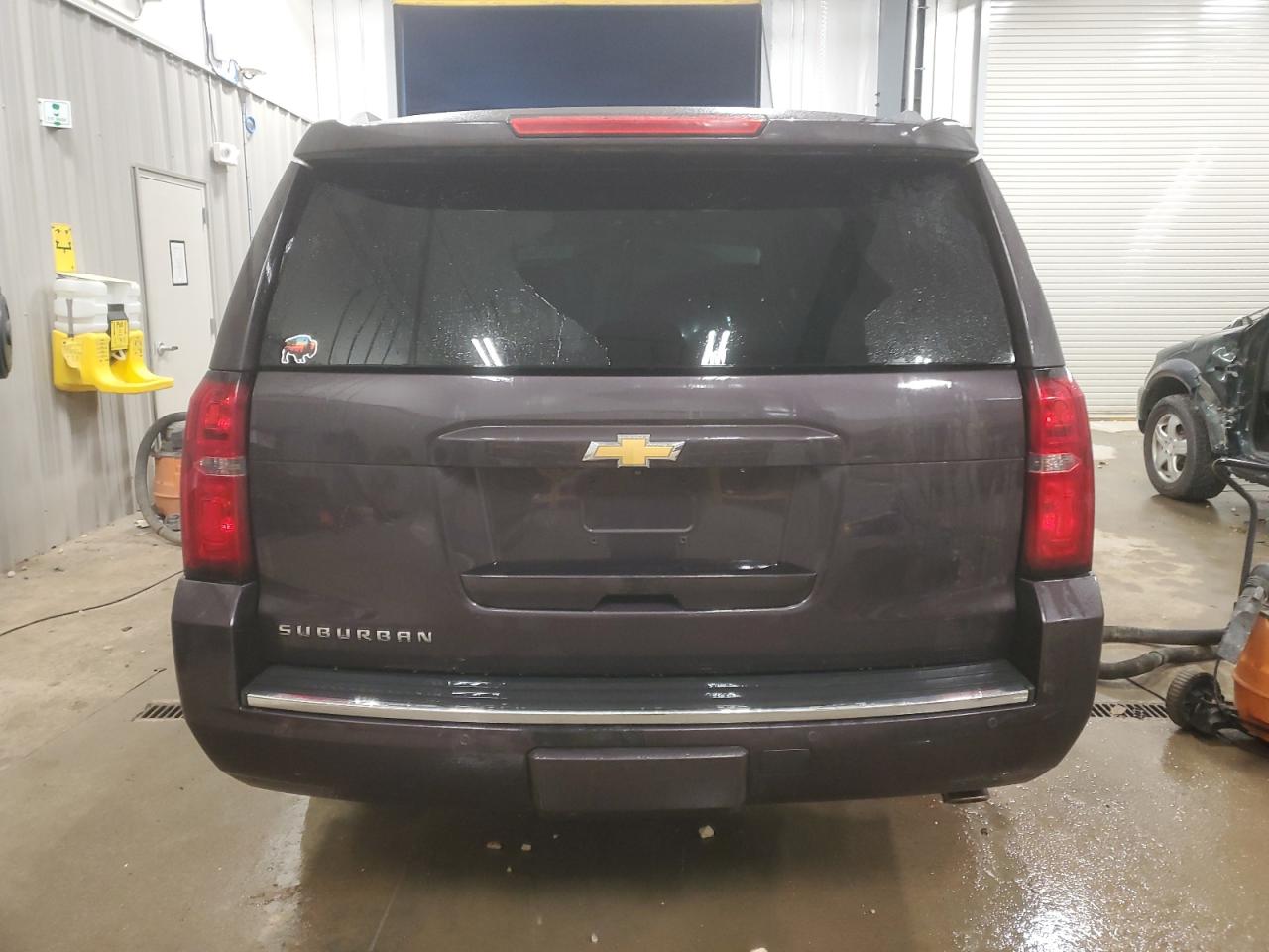 2015 Chevrolet Suburban - Image 6