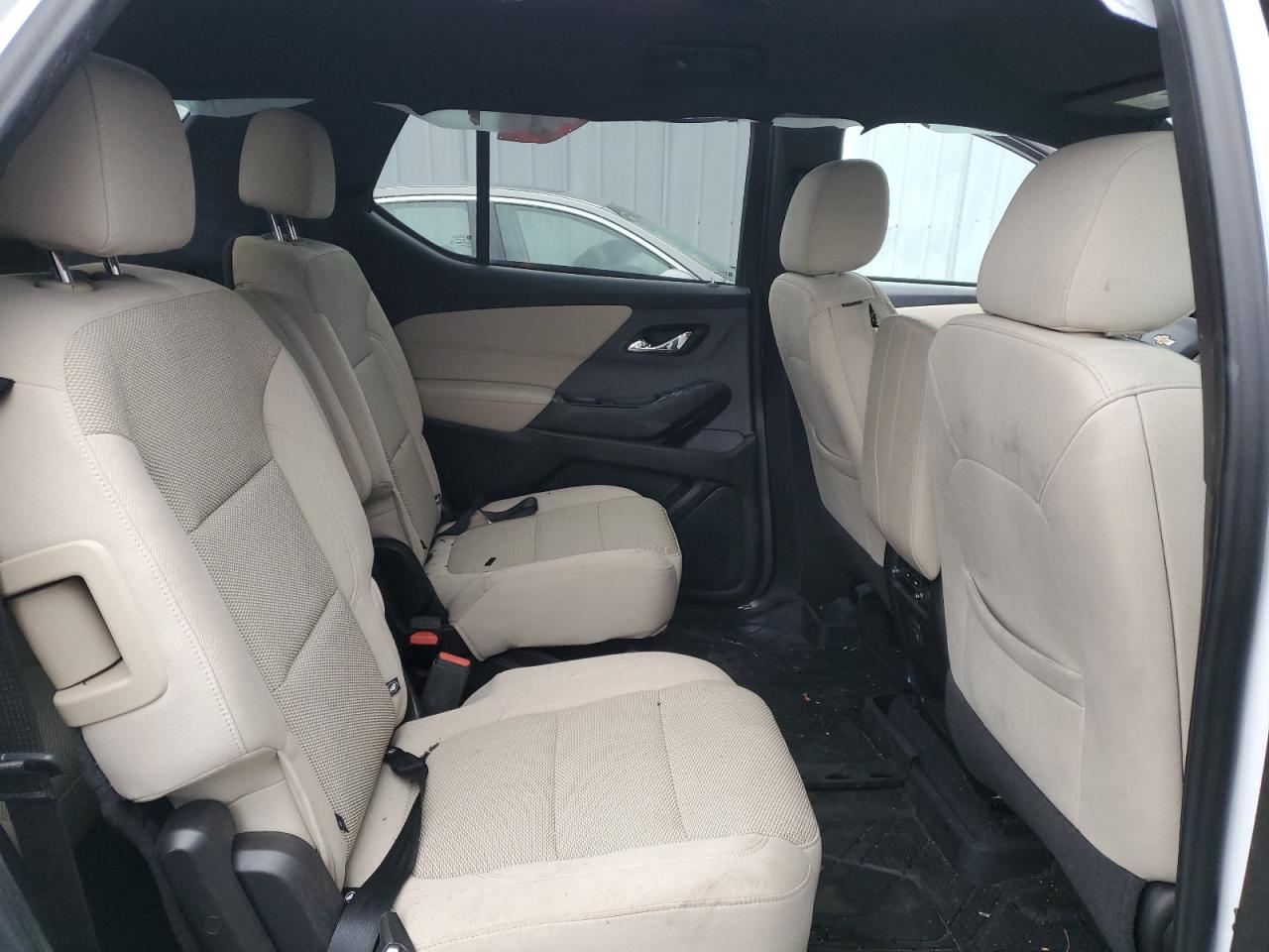 2022 Chevrolet Traverse - Image 11