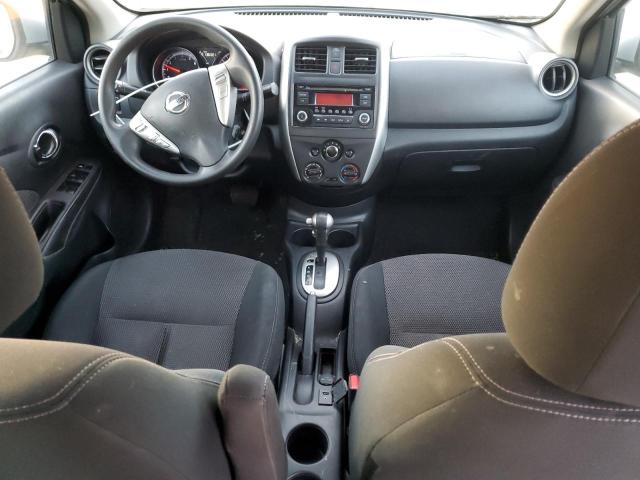  NISSAN VERSA 2015 Сріблястий