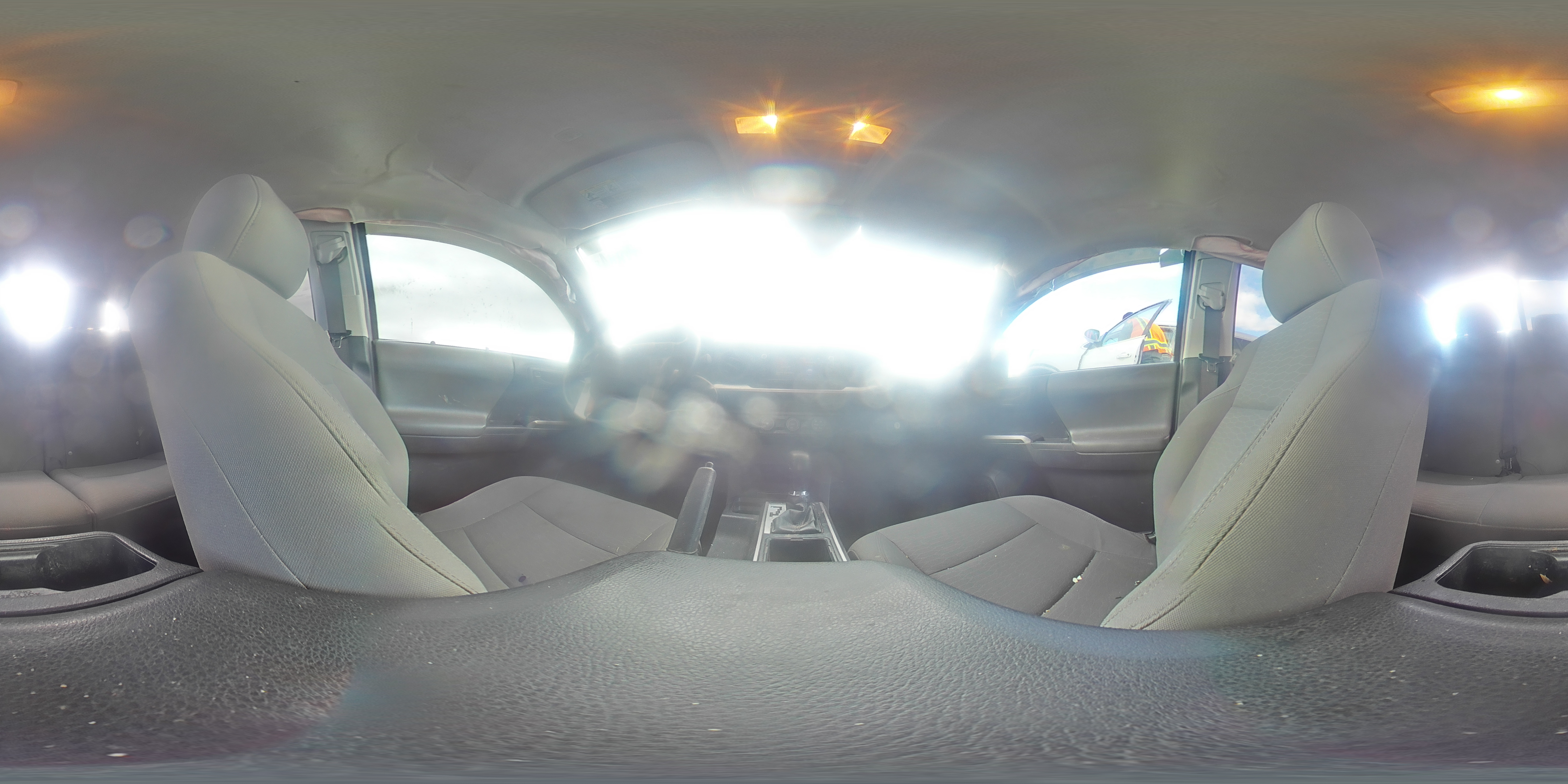 2019 Toyota Tacoma - Image 13