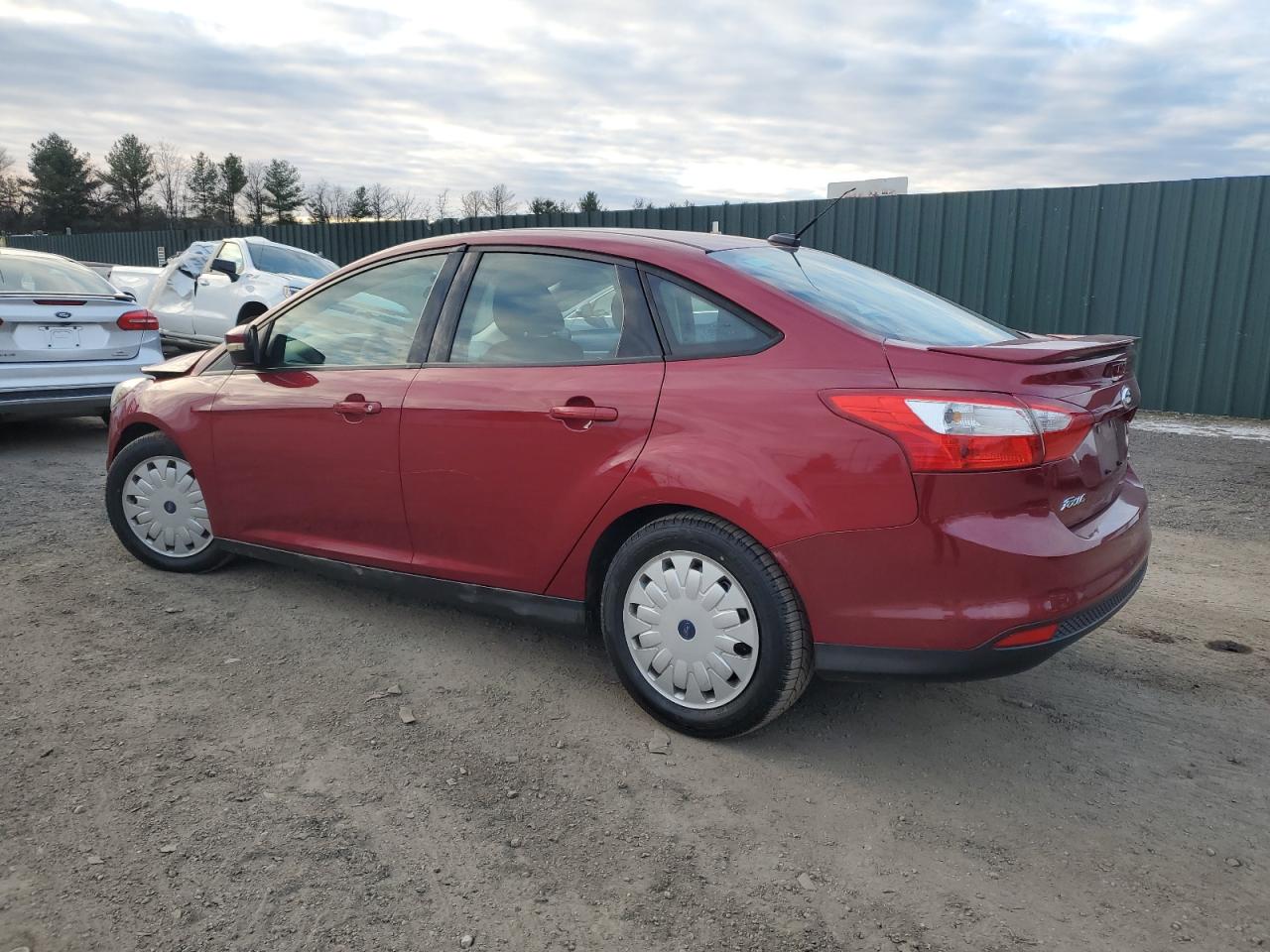 VIN 1FADP3F29EL204329 2014 FORD FOCUS no.2