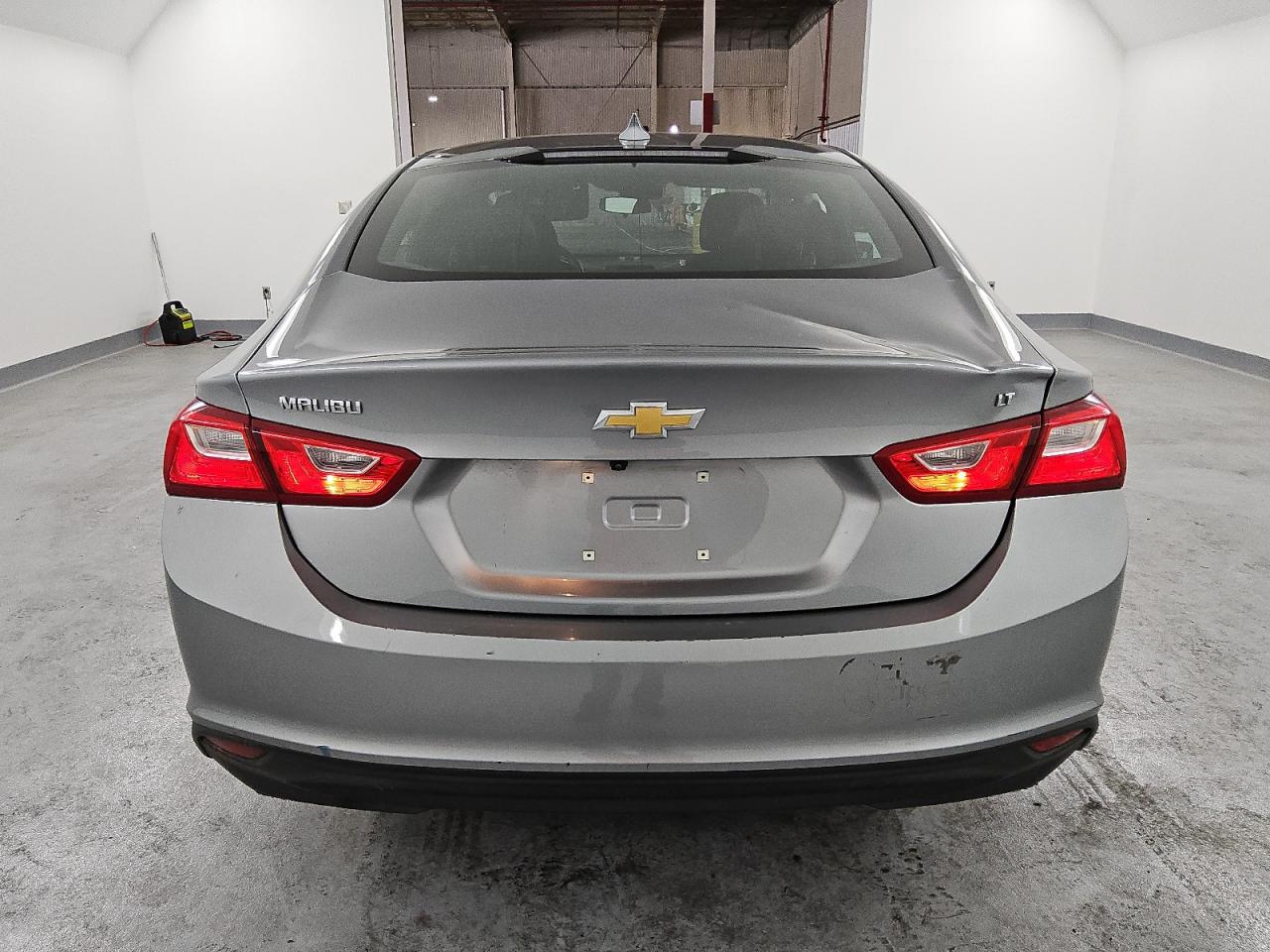 2023 Chevrolet Malibu - Image 6