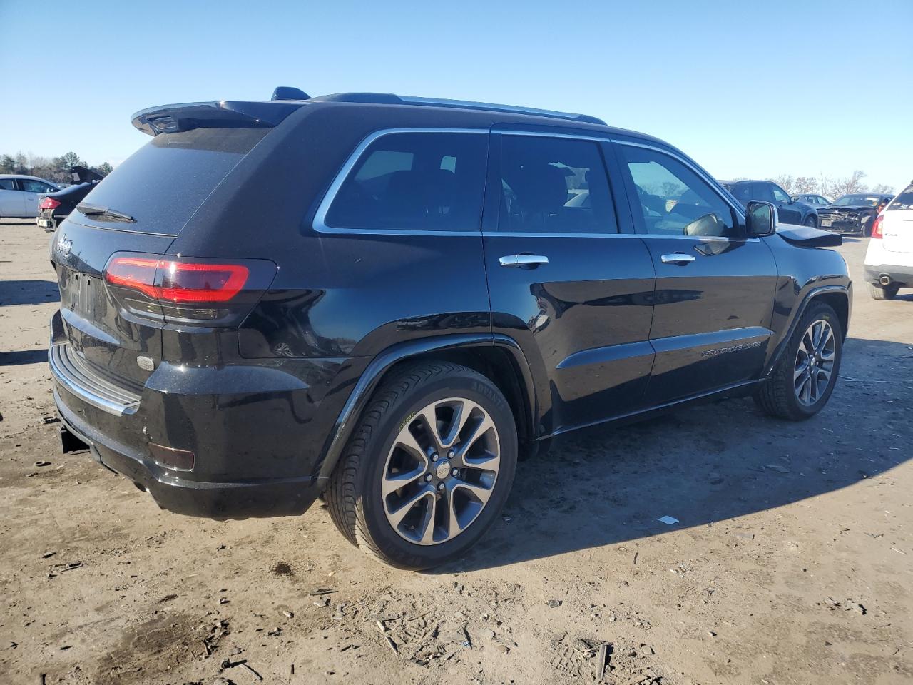 2017 Jeep Grand Cherokee - Image 3