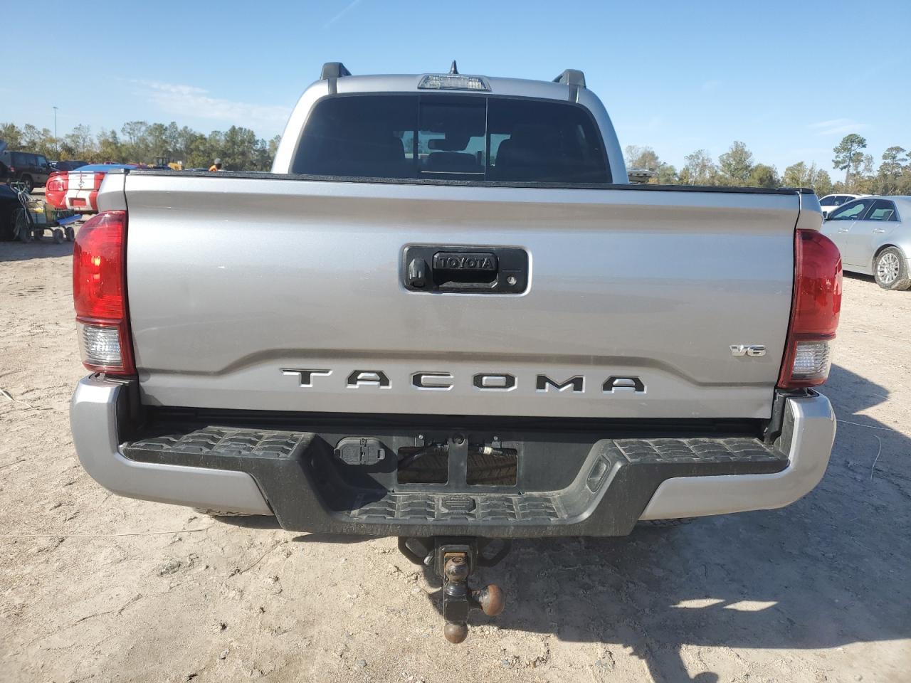 VIN 5TFCZ5AN6JX151136 2018 TOYOTA TACOMA no.6