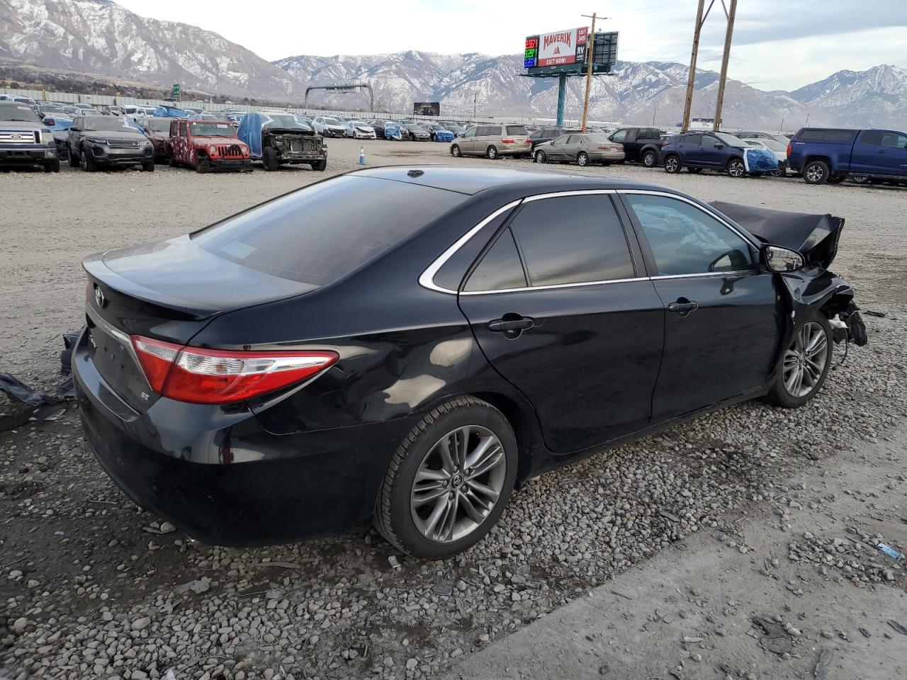 VIN 4T1BF1FK9GU520850 2016 TOYOTA CAMRY no.3