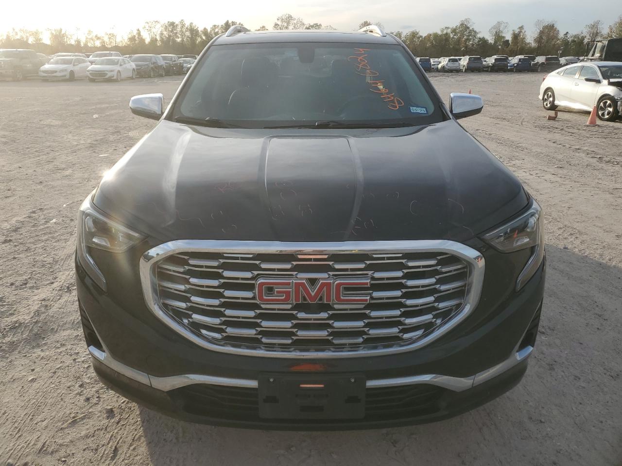 2019 GMC Terrain - Image 5