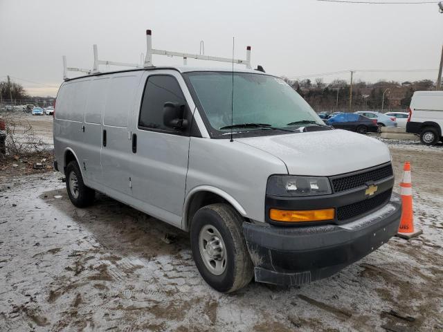  CHEVROLET EXPRESS 2019 Серебристый