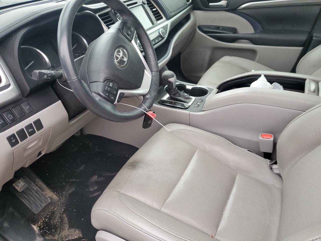 2017 Toyota Highlander Limited VIN: 5TDYZRFH0HS214361 Lot: 82801944