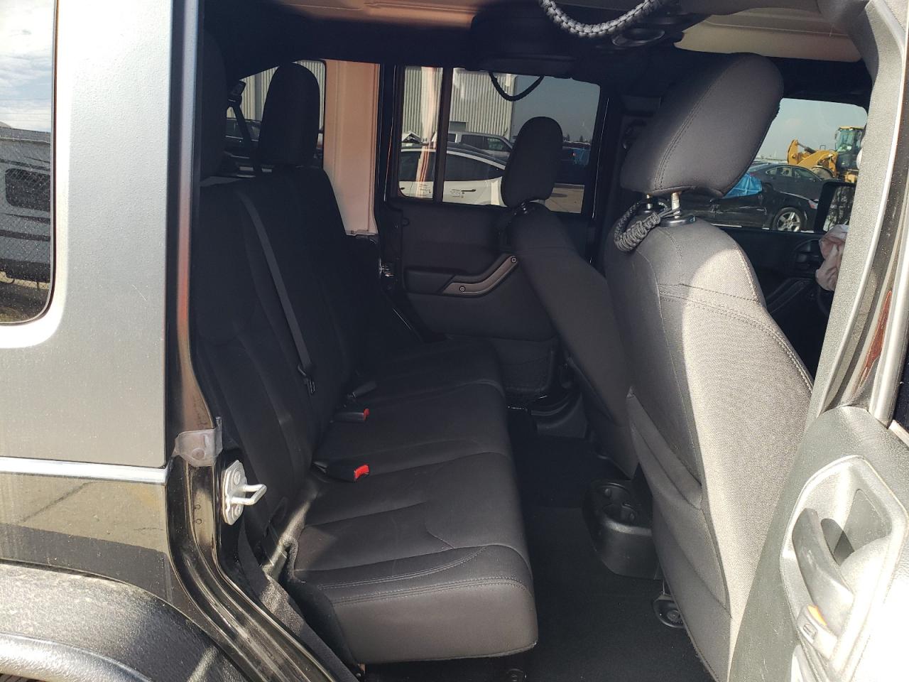 2017 Jeep Wrangler - Image 10