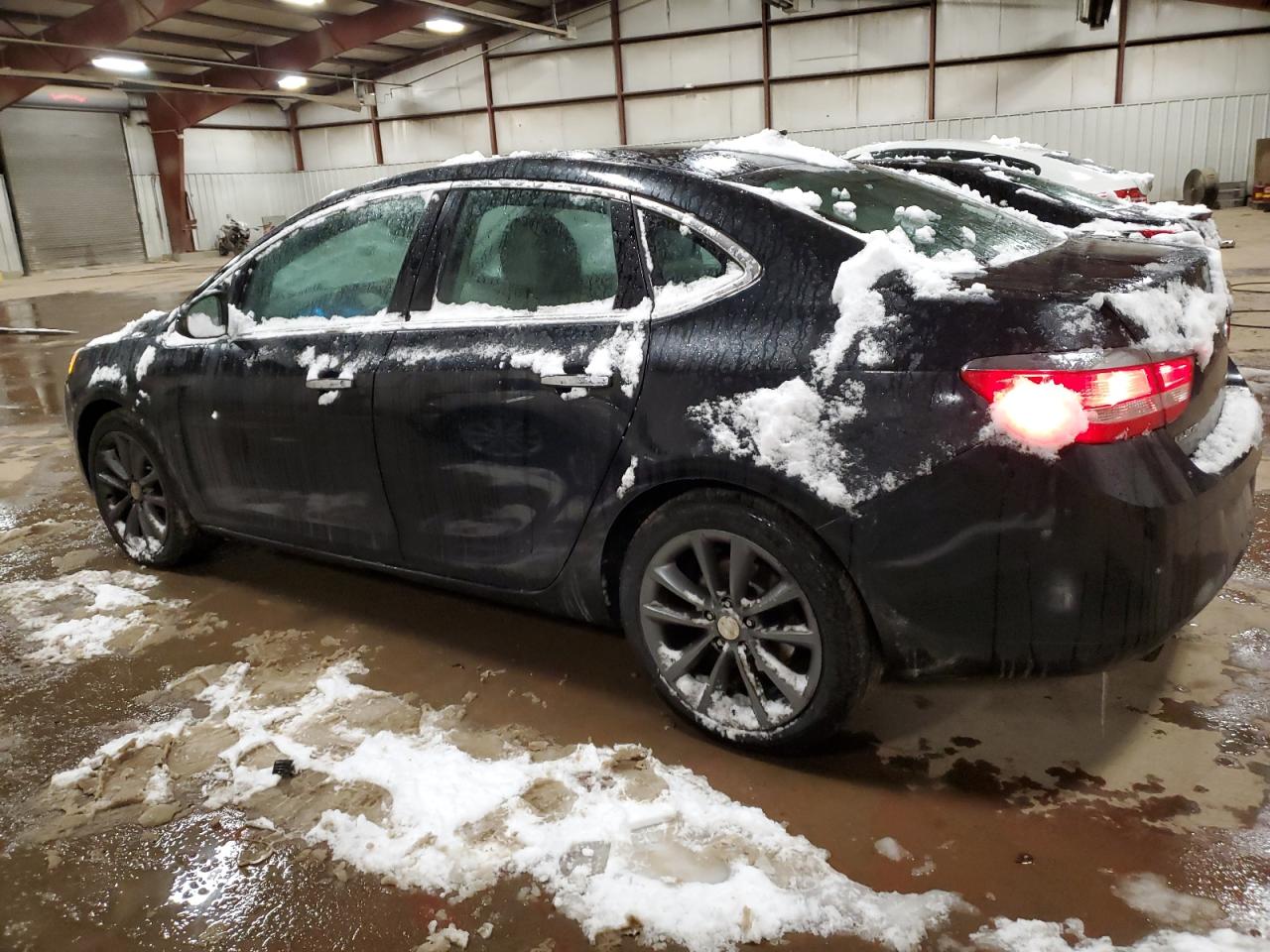 VIN 1G4PP5SK4E4231341 2014 BUICK VERANO no.2