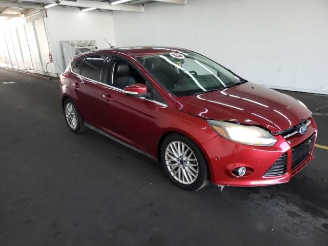 Hatchbacks FORD FOCUS 2014 Burgundy