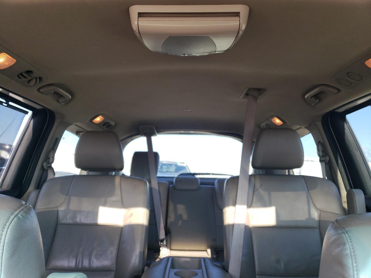 2012 Honda Odyssey - Image 10