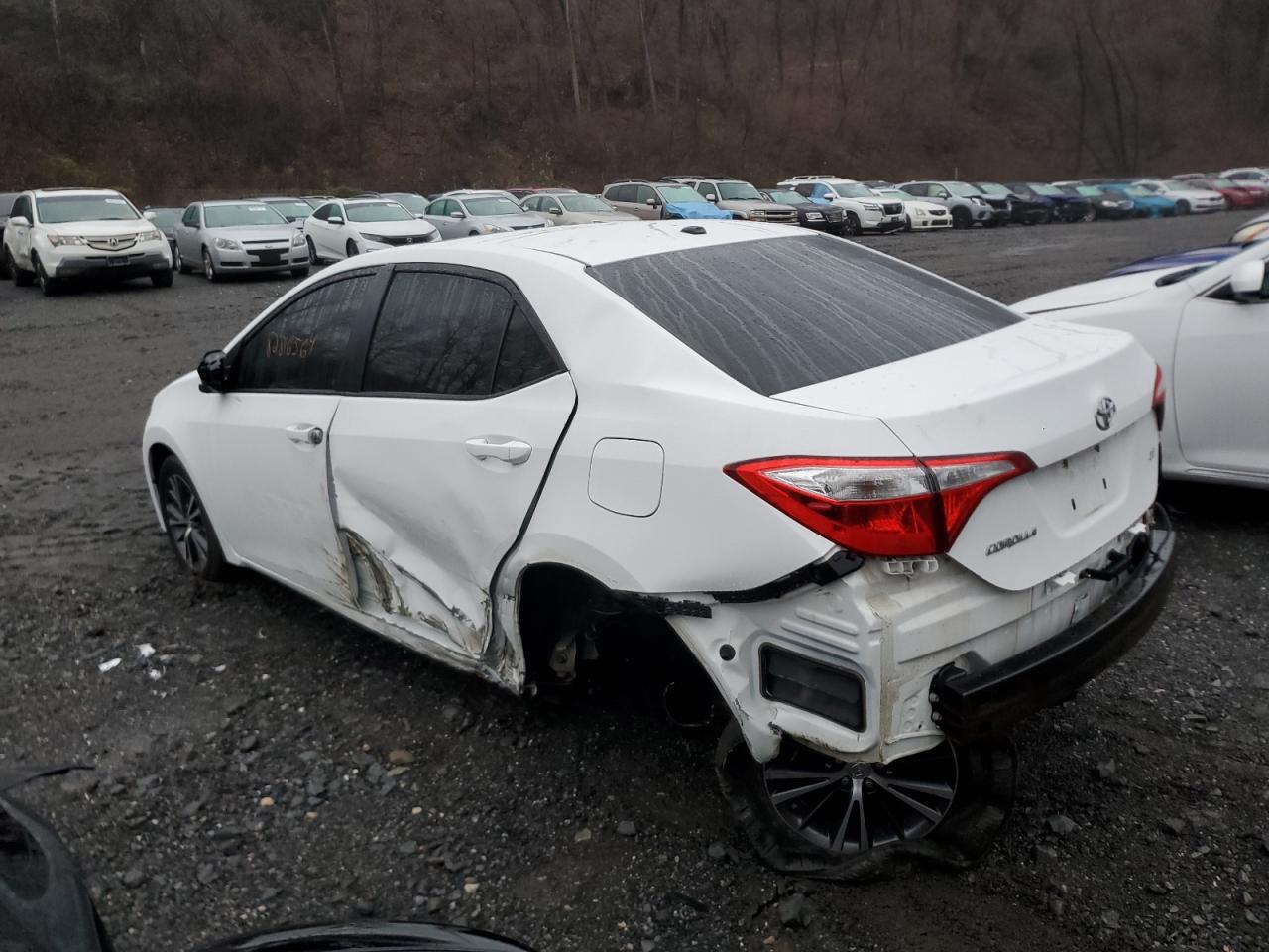 VIN 2T1BURHE0GC542068 2016 TOYOTA COROLLA no.2