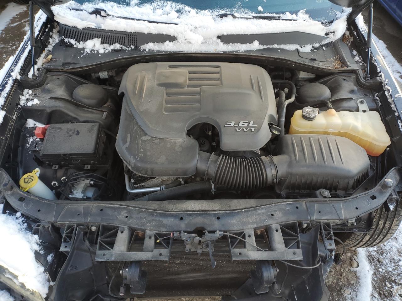 2017 Chrysler 300 - Image 11