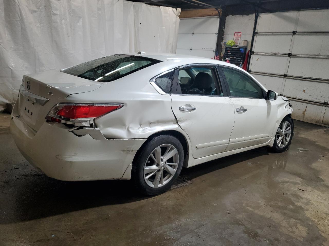 2015 Nissan Altima - Image 3