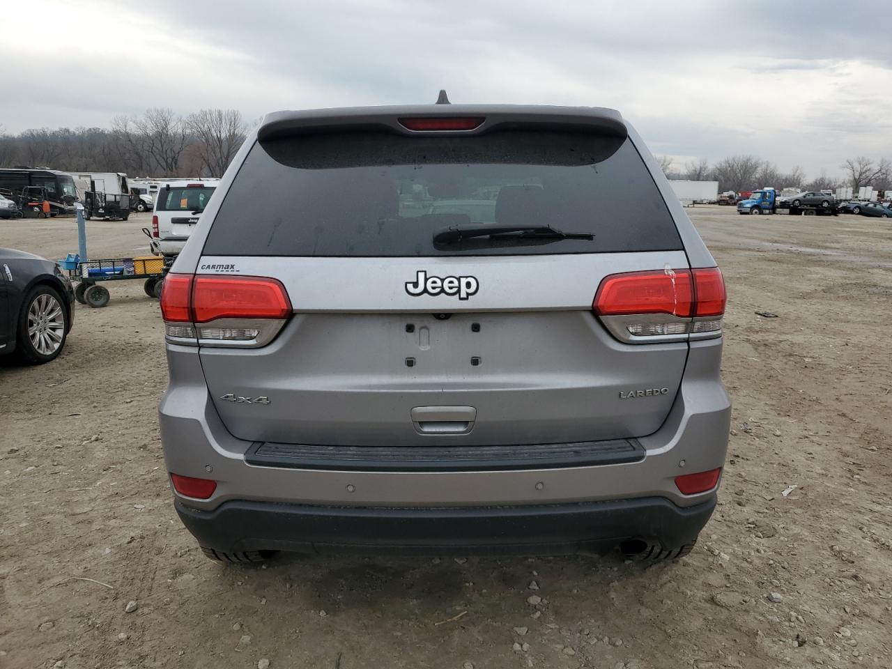 2018 Jeep Grand Cherokee - Image 6