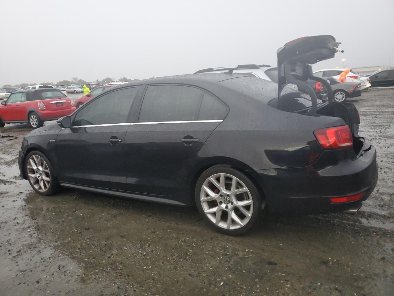 2014 Volkswagen Jetta - Image 2