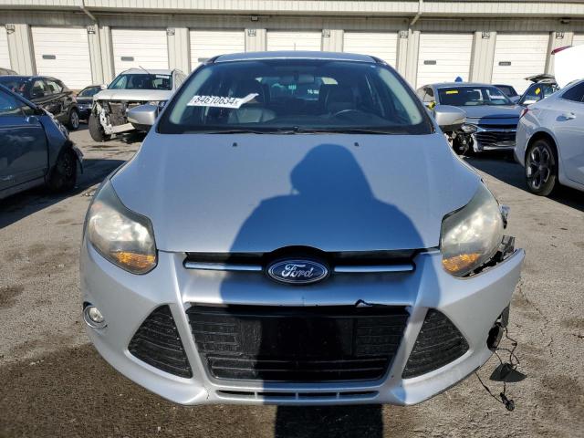 Hatchbacks FORD FOCUS 2014 Silver
