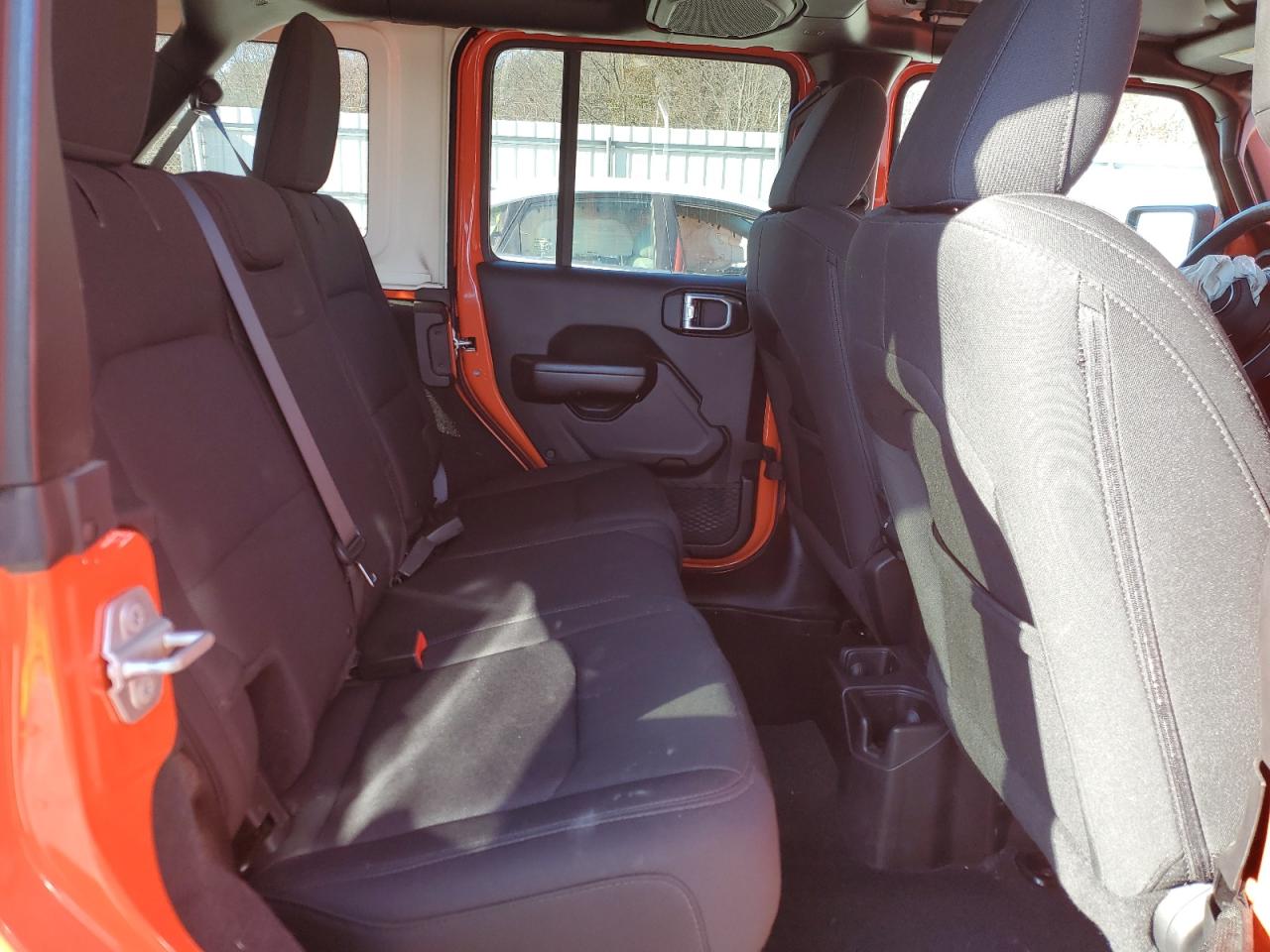 2018 Jeep Wrangler - Image 11