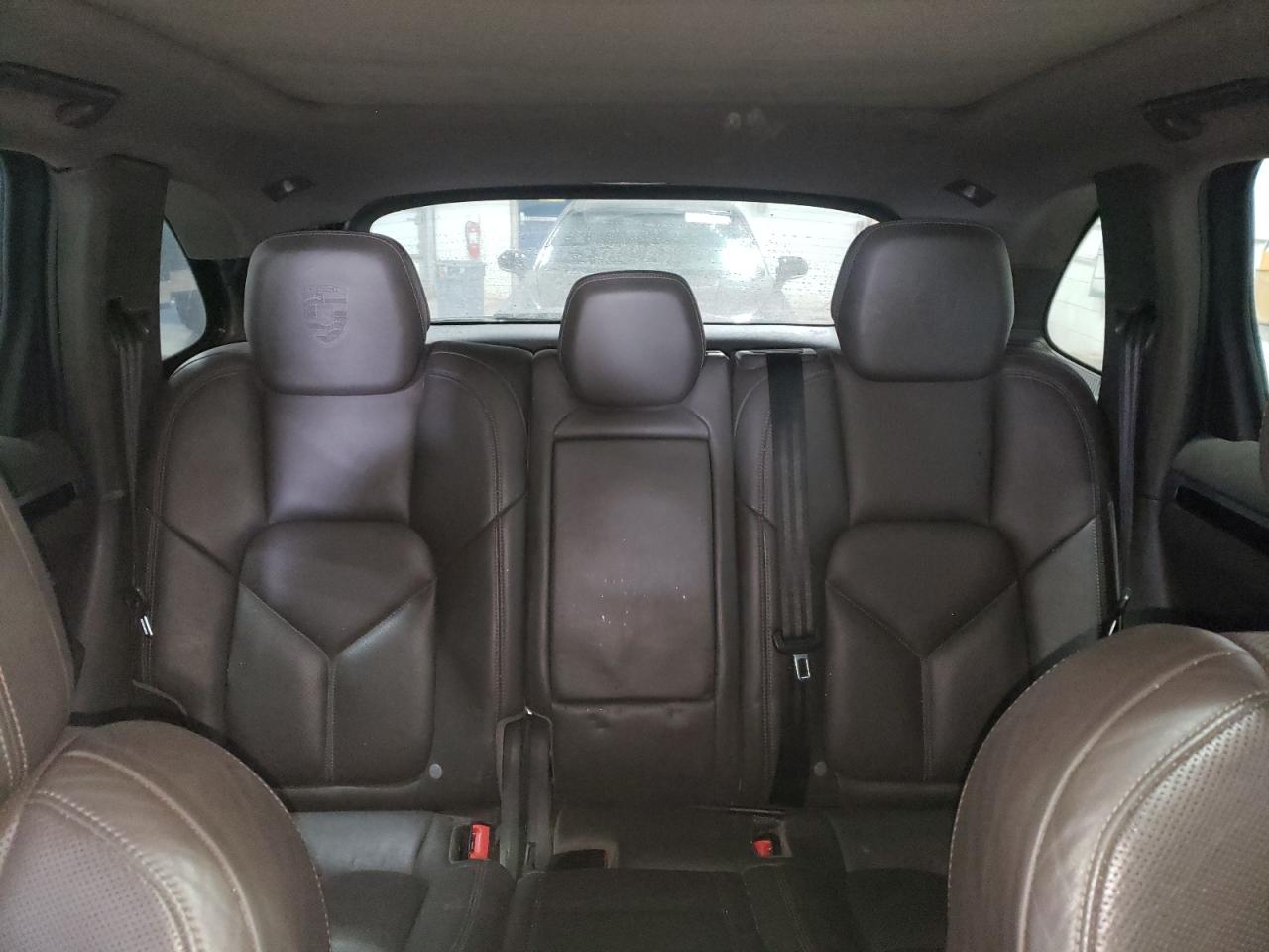 2017 Porsche Cayenne - Image 10