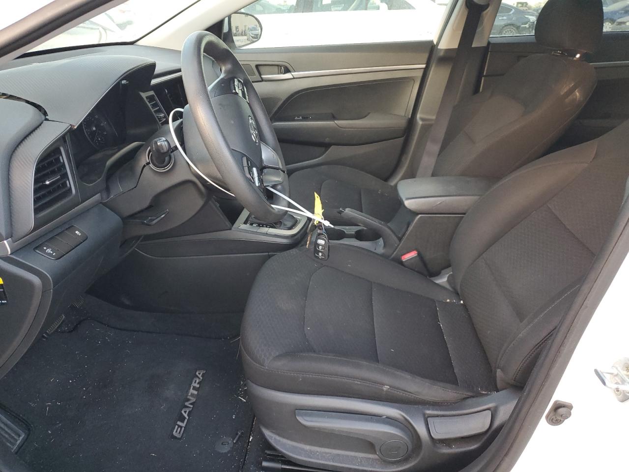2019 Hyundai Elantra - Image 7