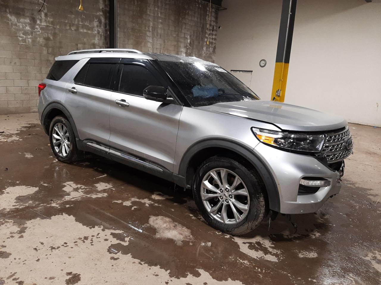 2021 Ford Explorer - Image 4