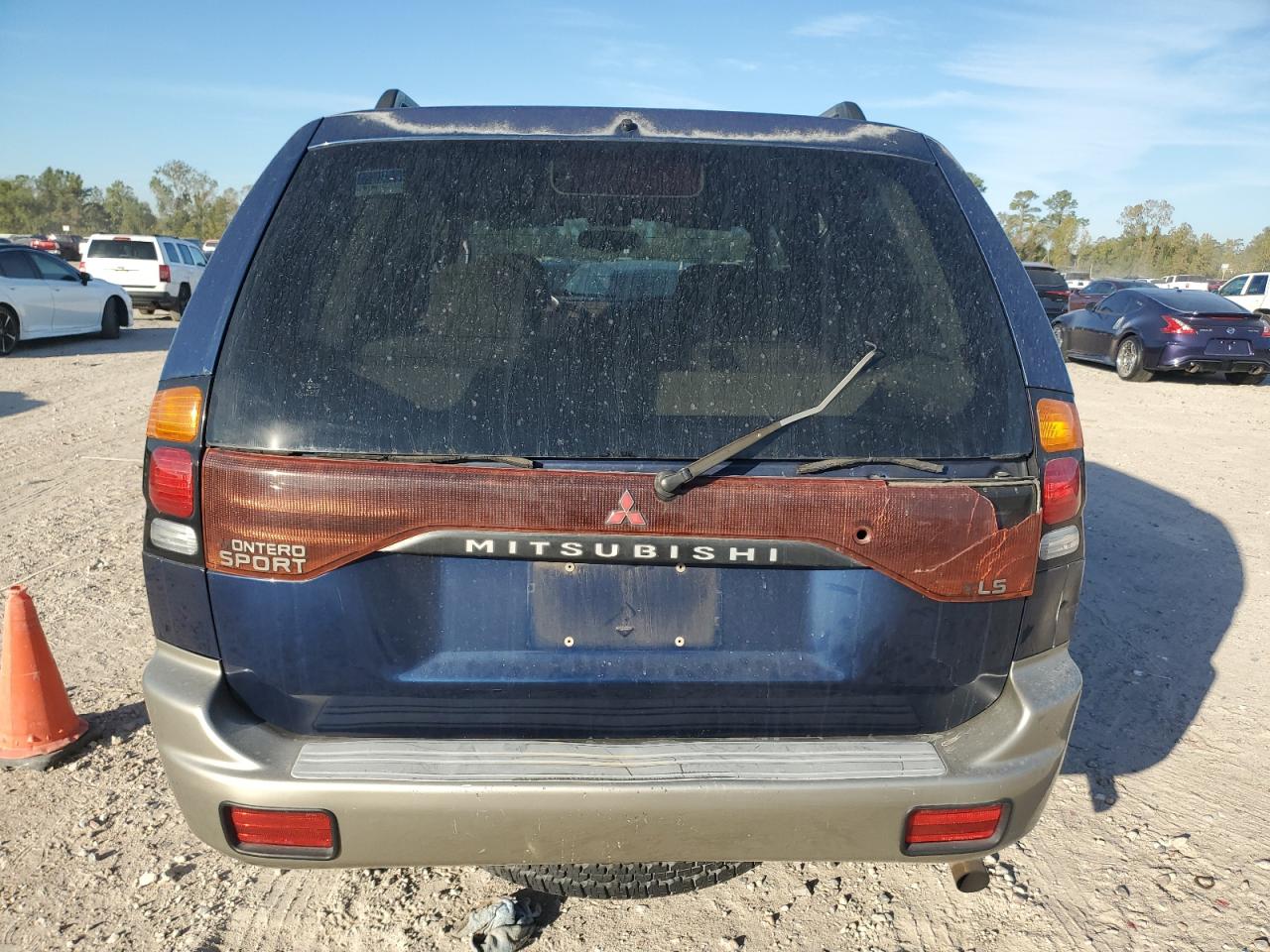 2001 Mitsubishi Montero Sport Xls VIN: JA4LS31H41P046771 Lot: 82642284