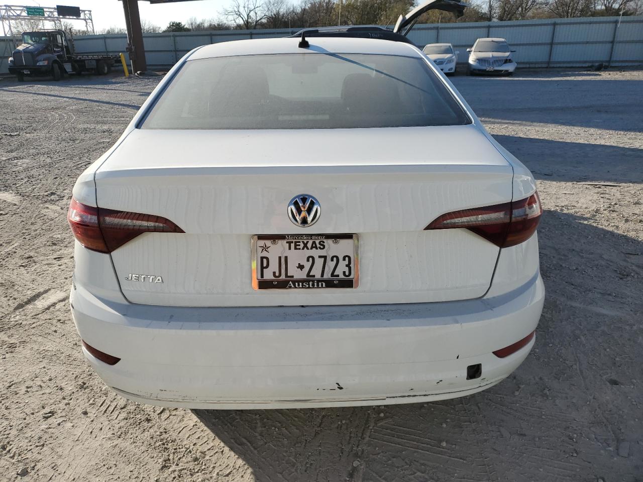 2019 Volkswagen Jetta - Image 6