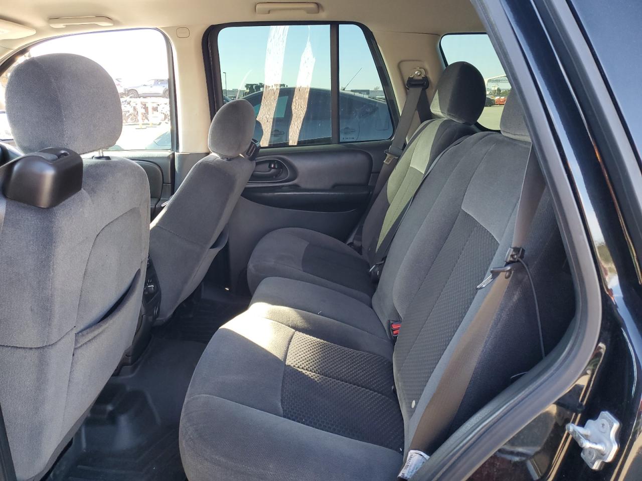 2009 Chevrolet TrailBlazer - Image 11