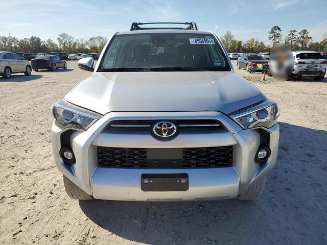  TOYOTA 4RUNNER 2022 Srebrny