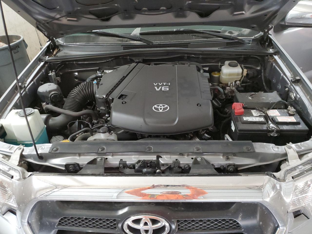2015 Toyota Tacoma - Image 12