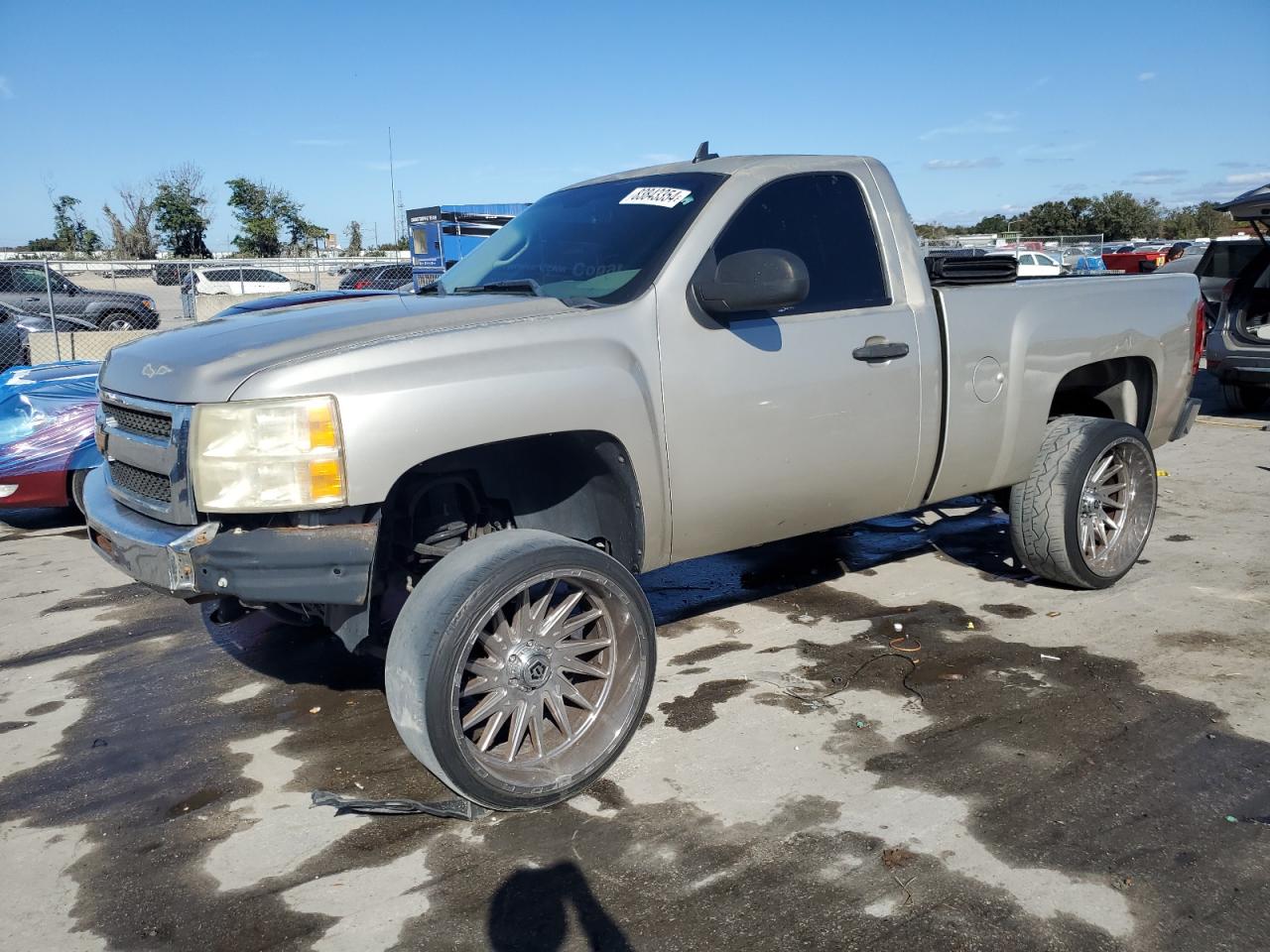 2009 Chevrolet Silverado - Image 1