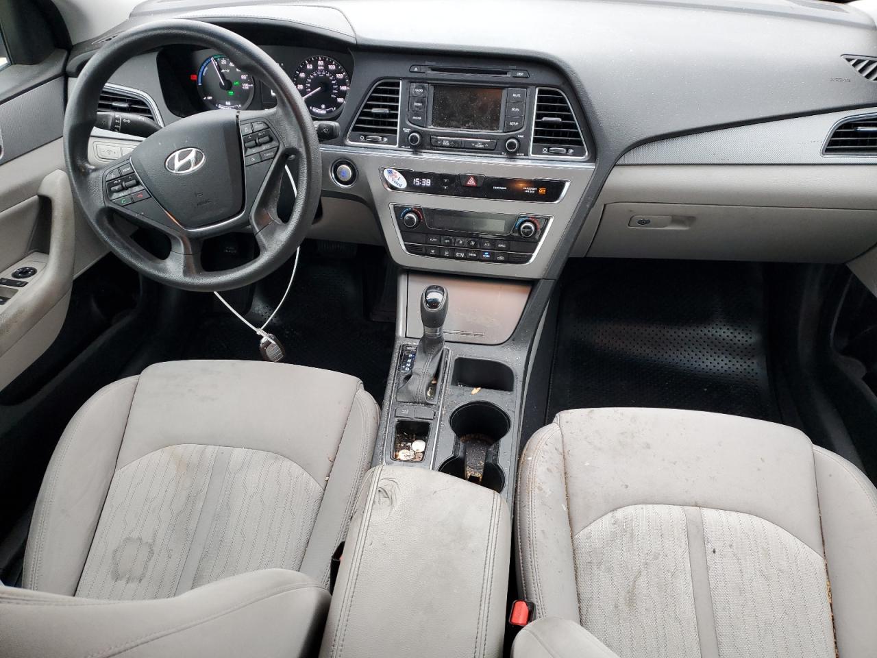 2016 Hyundai Sonata - Image 8