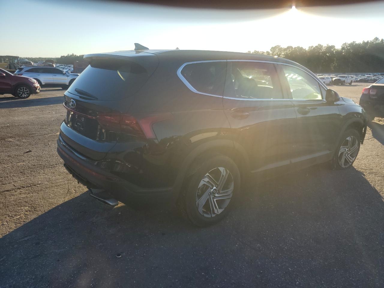 2022 Hyundai Santa Fe - Image 3