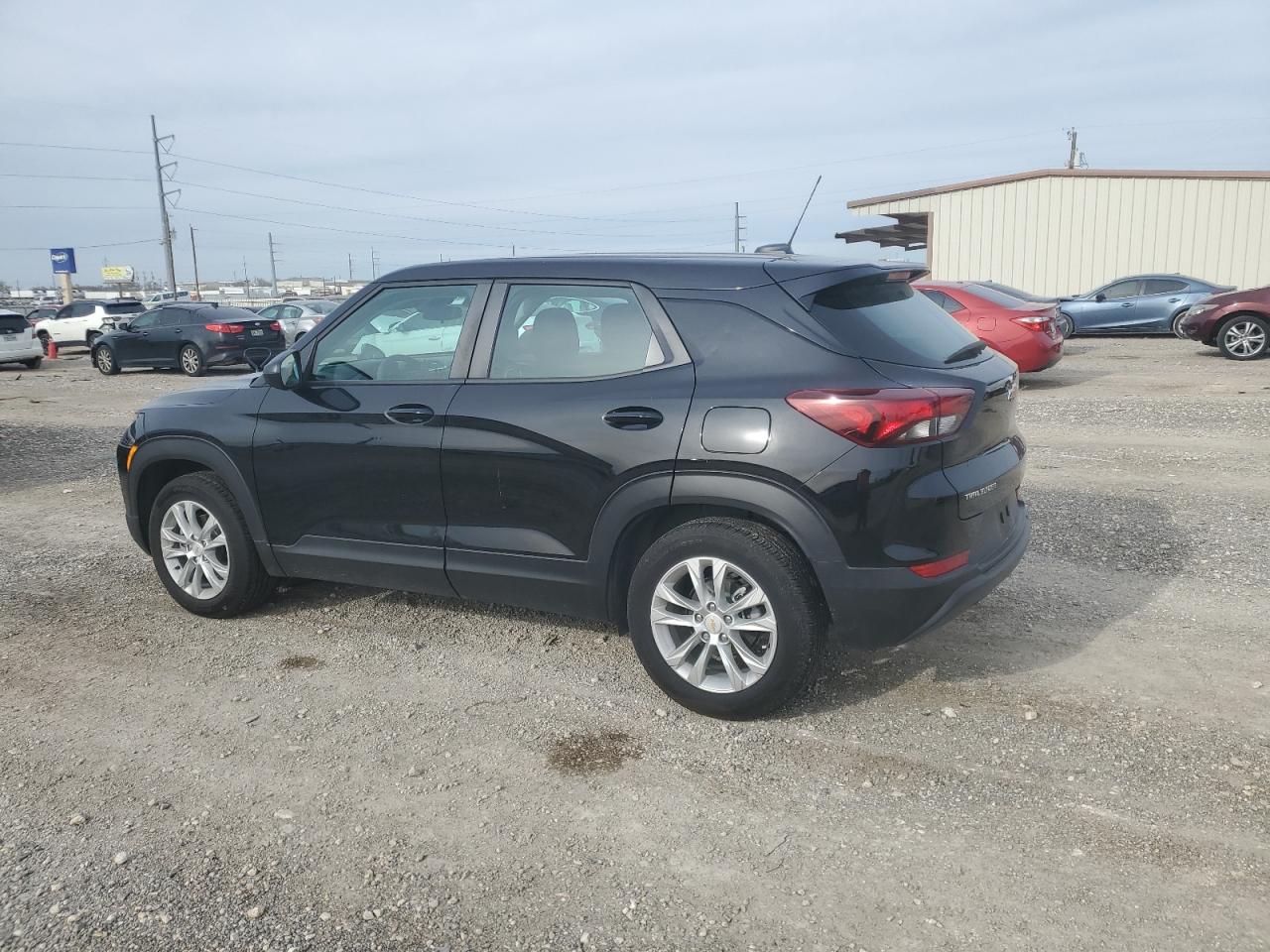 2023 Chevrolet TrailBlazer - Image 2