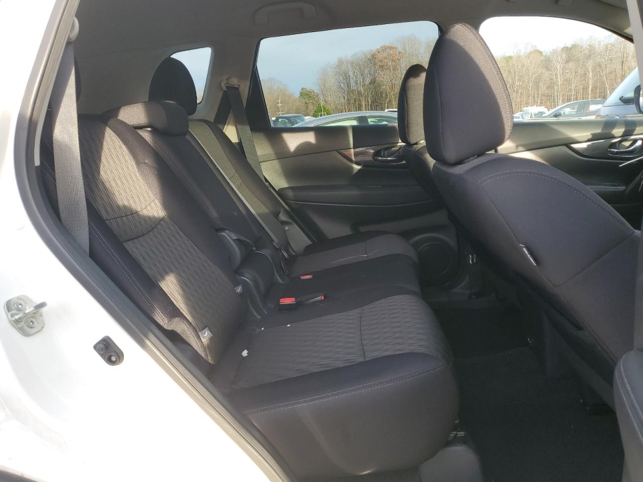 2019 Nissan Rogue - Image 11