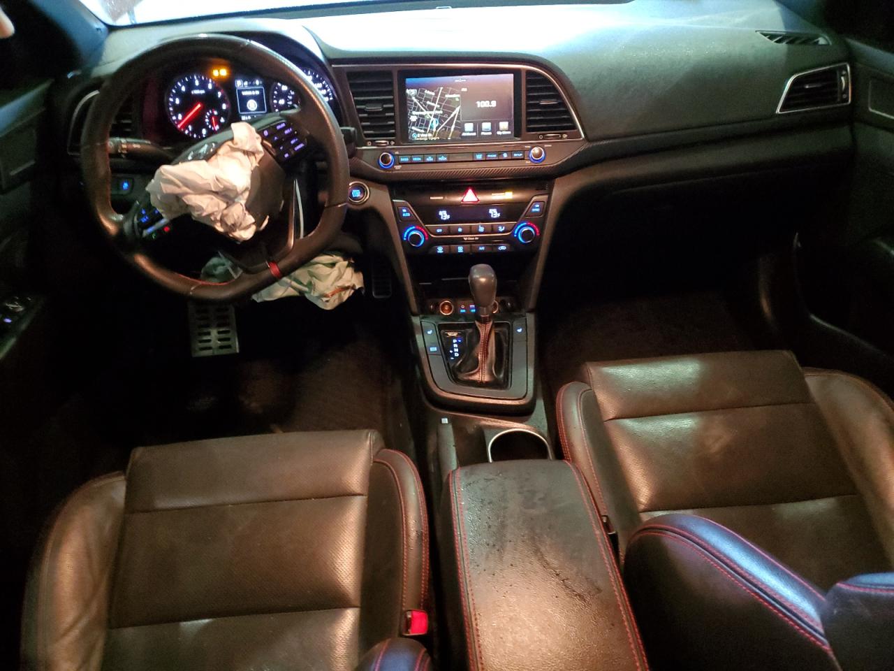 2018 Hyundai Elantra - Image 8