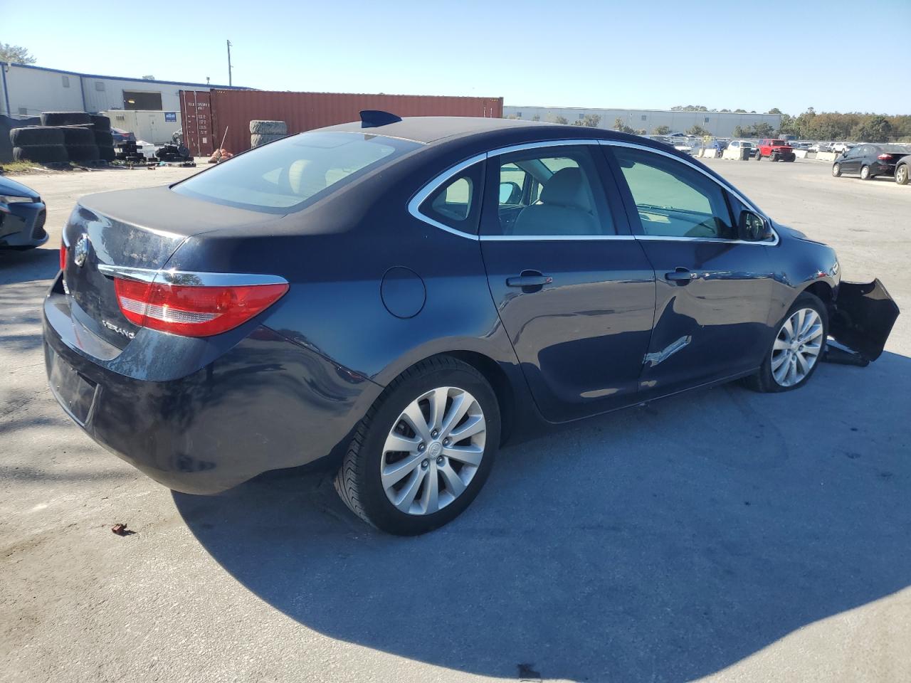 VIN 1G4PP5SKXF4147395 2015 BUICK VERANO no.3