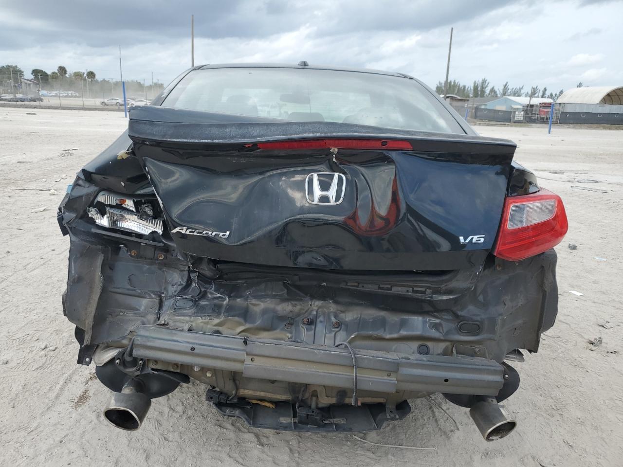 VIN 1HGCT2A85DA006026 2013 HONDA ACCORD no.6