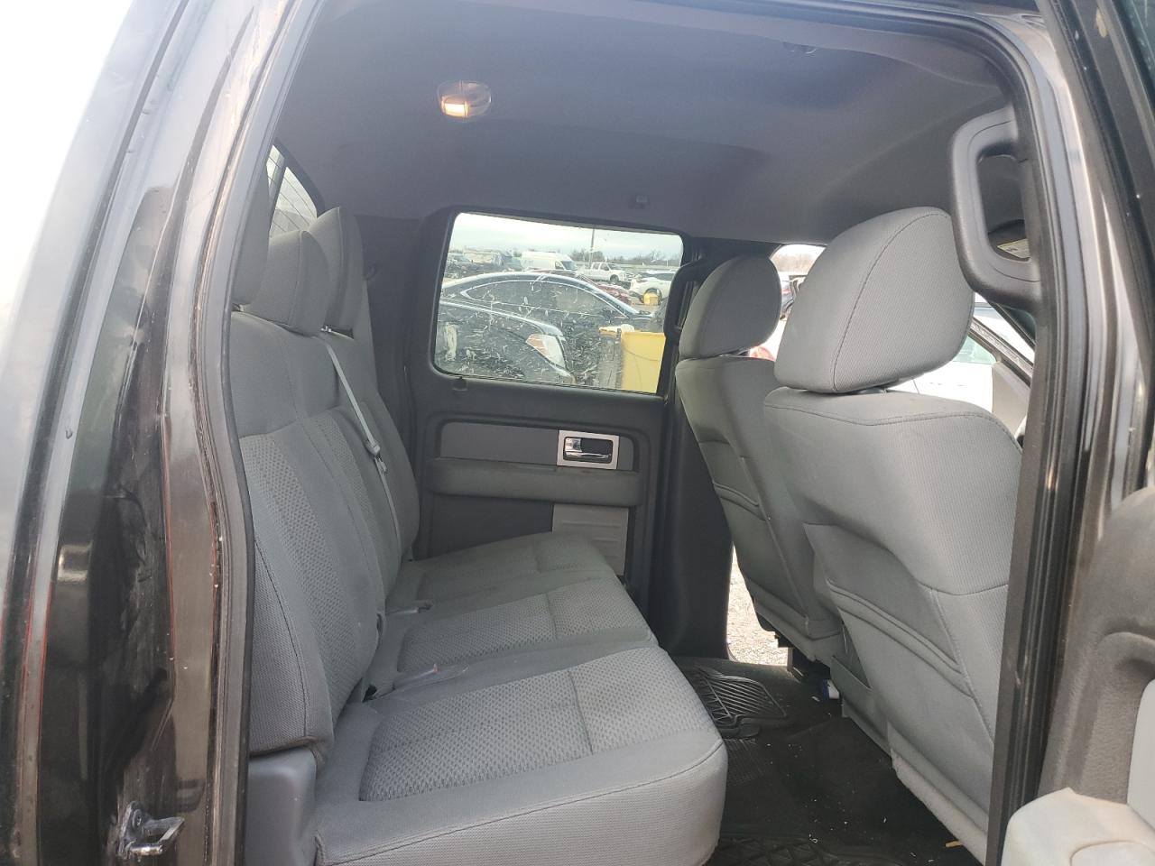 2011 Ford F-150 - Image 10