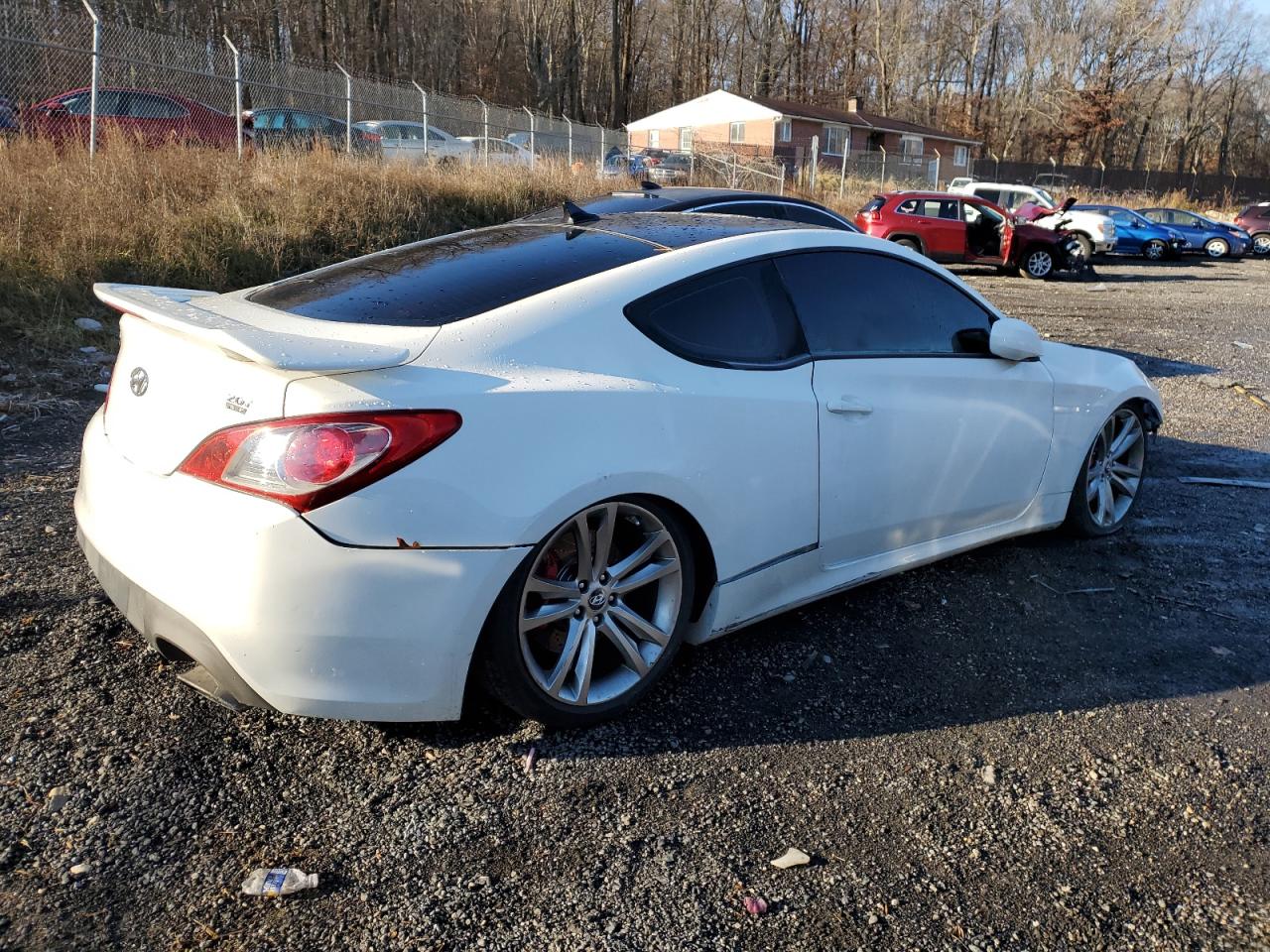2012 Hyundai Genesis - Image 3